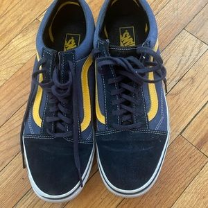 Lightly Worn Mens Size 12 Vans